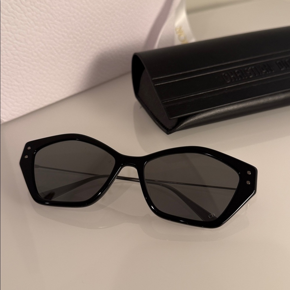 NEW NEVER WORN - Dior MissDior S1U Cat Eye Sunglasses - Picture 2 of 10